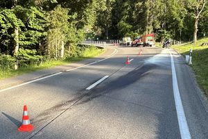 Motorrad nach Streifkollision in Urnäsch.