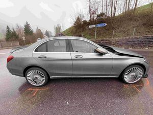 Beschädigtes Unfallfahrzeug