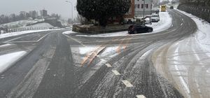 Das Auto kam ins Schleudern.