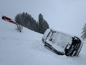 Beschädigter Geländewagen in Gais.