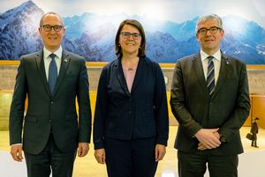 Regierungsrat Jon Domenic Parolini (Graubünden - rechts)) wurde zum neuen Präsidenten der ORK für die Amtsdauer 2020 –2022 gewählt. Er übernimmt damit das Präsidium von Statthalter Antonia Fässler (Appenzell Innerrhoden).