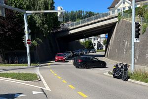 Unfall zwischen Motorrad und Auto in Herisau.