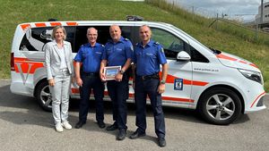 Bildlegende: von links, Regierungsrätin Katrin Alder, Polizeikommandant Reto Cavelti, Regionenchef ML Toni Sonderegger, Chef Regional- und Verkehrspolizei Roman Pachler