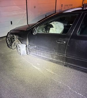 Die Kratzspuren auf der Strasse waren deutlich.