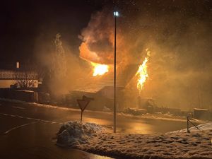 Das Haus war im Vollbrand.