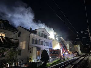 Der Zugverkehr musste unterbrochen werden.